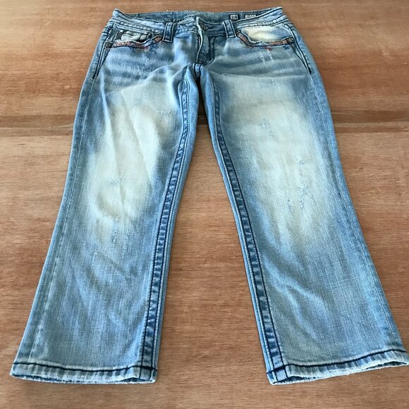Miss Me Cuffed Capri Jeans Women 28 Blue Low Rise Distressed Embroidered 17200 - Picture 2 of 15
